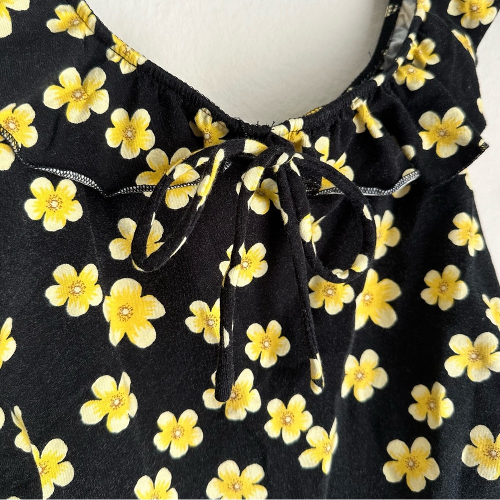 Forever 21 Black and Yellow Floral Cropped Off The Shoulder Ruffle Sleeve Top - Picture 4 of 8